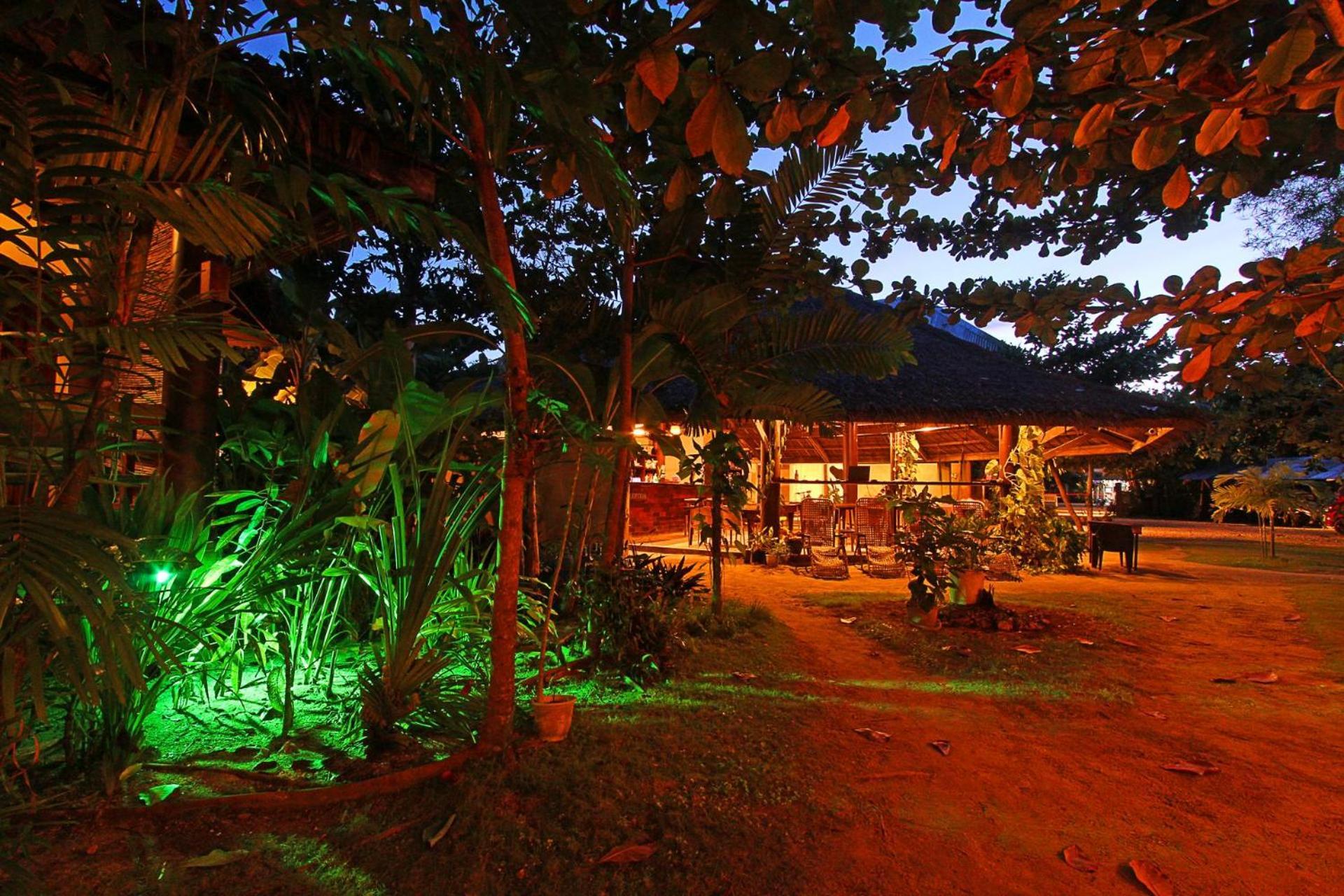 Jonas And Twins Resort General Luna  Exterior foto